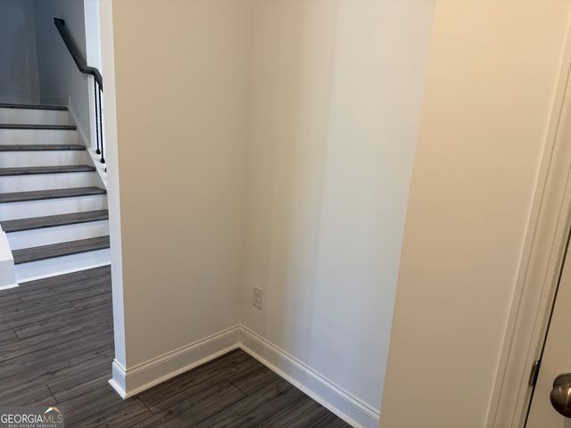 495 Kennington Walk, Loganville, GA 30052