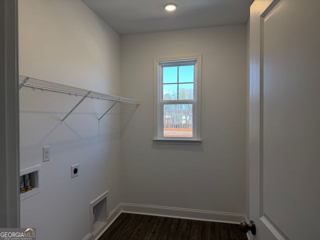 495 Kennington Walk, Loganville, GA 30052