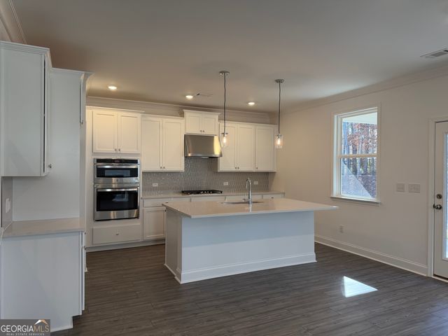 495 Kennington Walk, Loganville, GA 30052