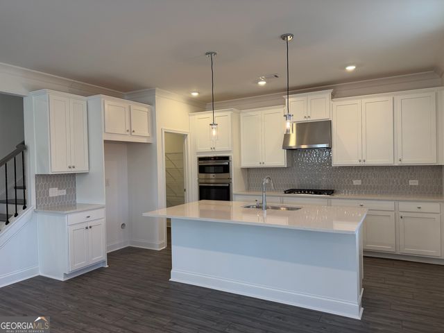 495 Kennington Walk, Loganville, GA 30052