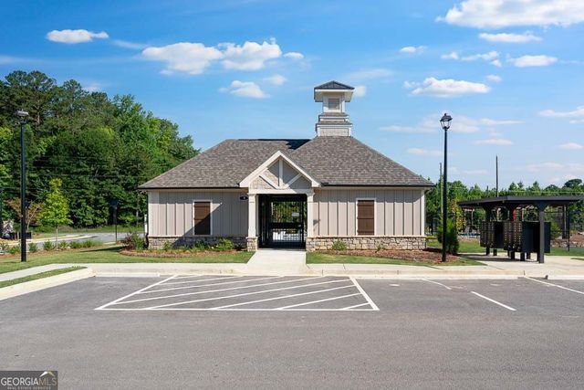 495 Kennington Walk, Loganville, GA 30052