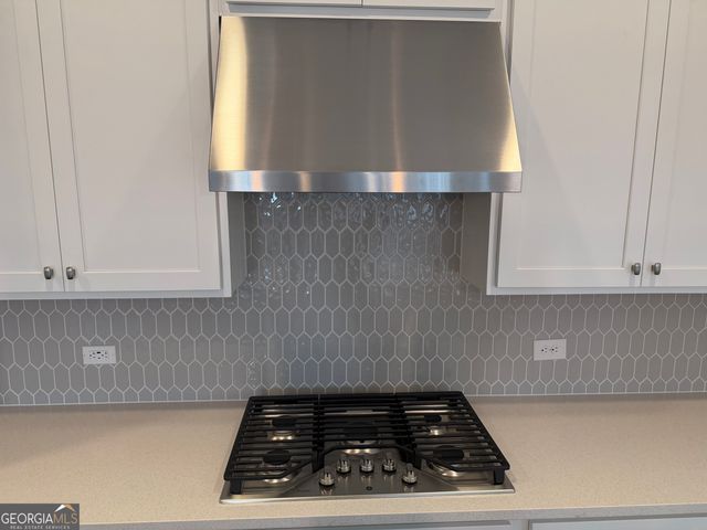 495 Kennington Walk, Loganville, GA 30052