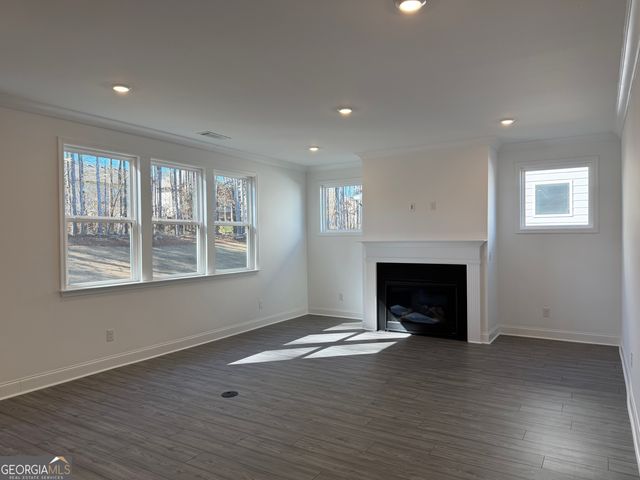 495 Kennington Walk, Loganville, GA 30052