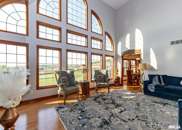 28055 238TH Street, Le Claire, IA 52753