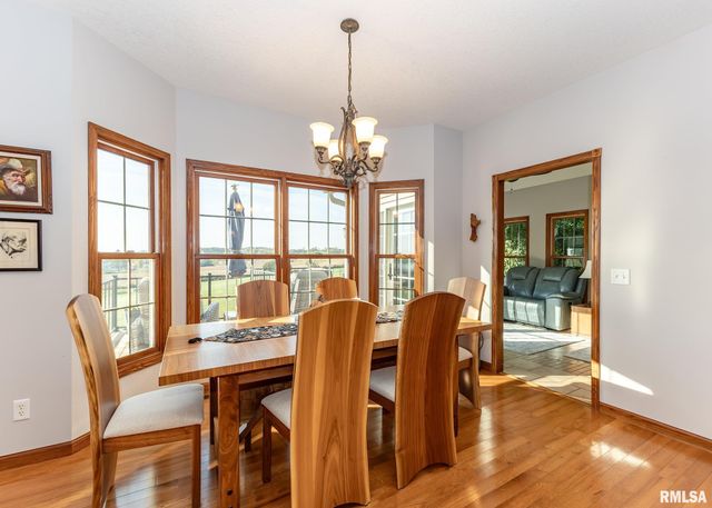 28055 238TH Street, Le Claire, IA 52753