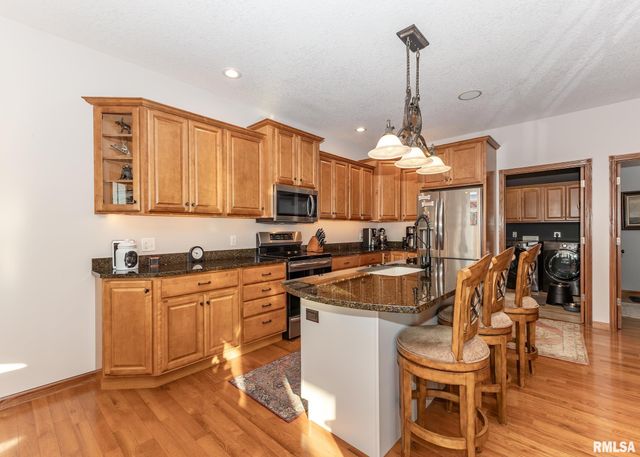 28055 238TH Street, Le Claire, IA 52753