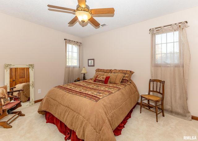 28055 238TH Street, Le Claire, IA 52753