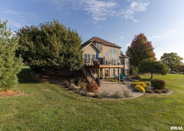 28055 238TH Street, Le Claire, IA 52753