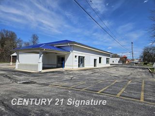 2706 N Saginaw Road, Midland, MI 48640