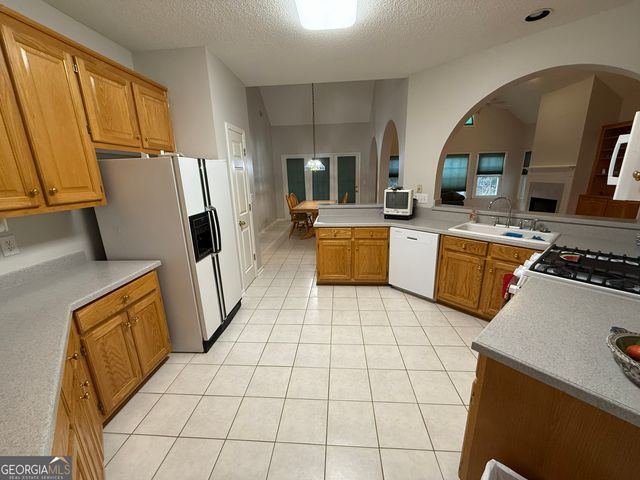 110 Holly Ridge Road, Stockbridge, GA 30281