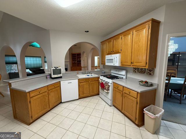 110 Holly Ridge Road, Stockbridge, GA 30281