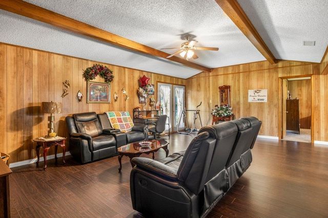 2997 County Road 4260, Mount Pleasant, TX 75455
