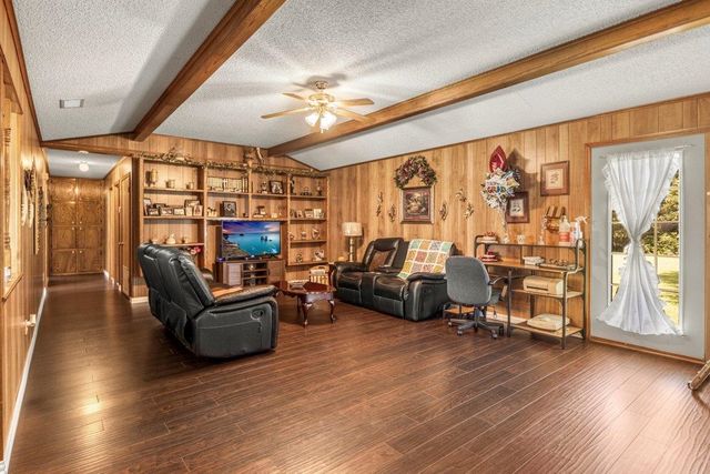 2997 County Road 4260, Mount Pleasant, TX 75455