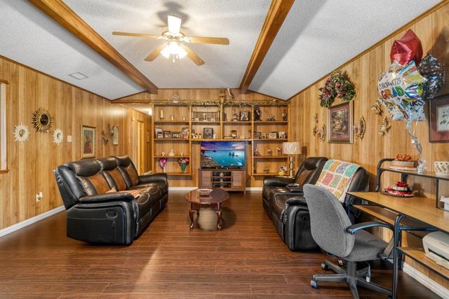 2997 County Road 4260, Mount Pleasant, TX 75455