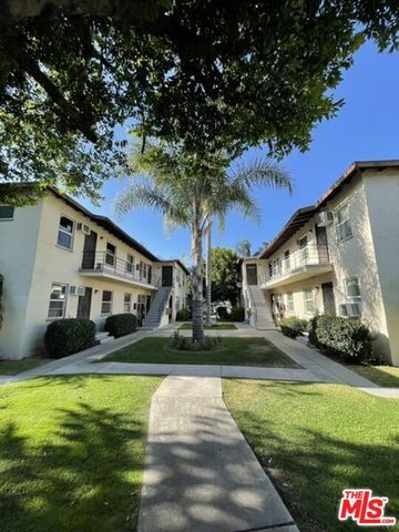 15246 - 15250 Acre Street, North Hills, CA 91343