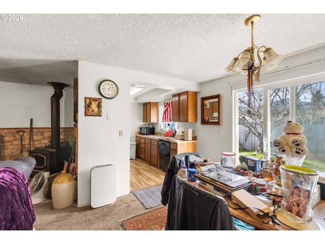 375 JOHNSON St, Sutherlin, OR 97479