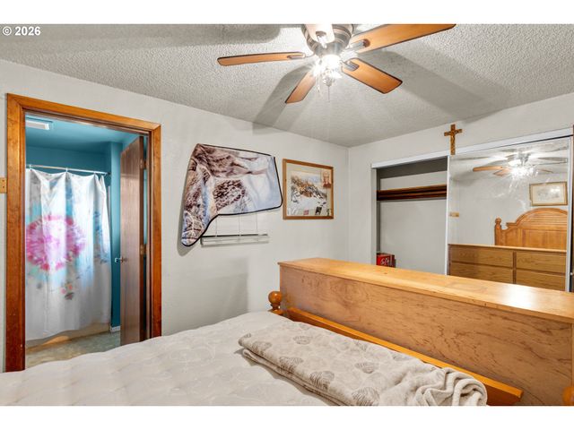 375 JOHNSON St, Sutherlin, OR 97479