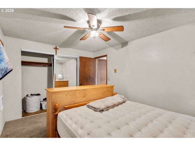 375 JOHNSON St, Sutherlin, OR 97479