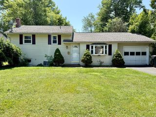 47 Beechwood Road, West Hartford, CT 06107