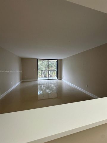 5530 NW 44th St 308C, Lauderhill, FL 33319