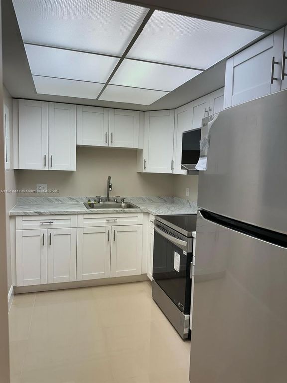 5530 NW 44th St 308C, Lauderhill, FL 33319