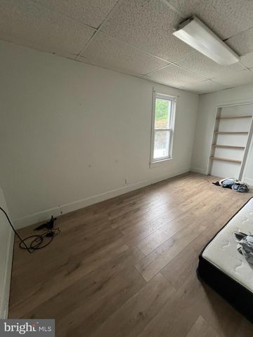 122 E MARKET ST, Schuylkill Haven, PA 17972