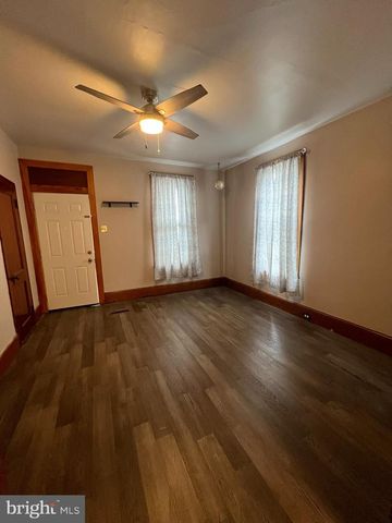 122 E MARKET ST, Schuylkill Haven, PA 17972