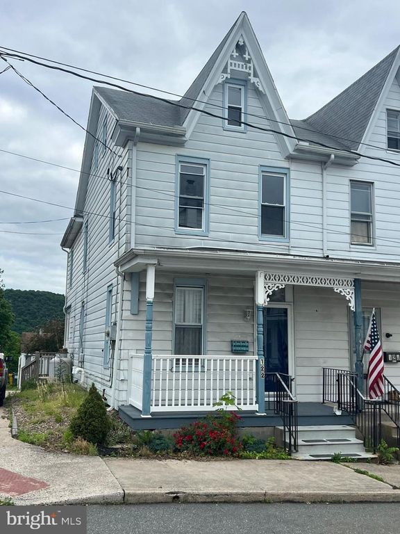 122 E MARKET ST, Schuylkill Haven, PA 17972