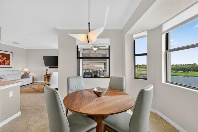 17520 GAWTHROP DRIVE 401, Lakewood Ranch, FL 34211