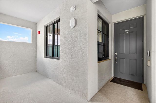 17520 GAWTHROP DRIVE 401, Lakewood Ranch, FL 34211