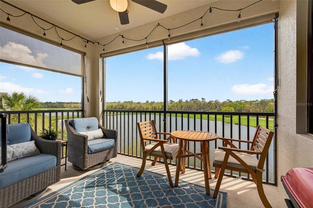 17520 GAWTHROP DRIVE 401, Lakewood Ranch, FL 34211