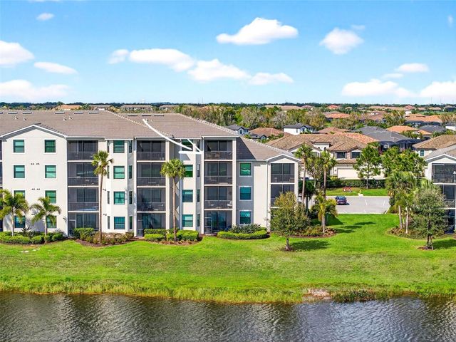 17520 GAWTHROP DRIVE 401, Lakewood Ranch, FL 34211