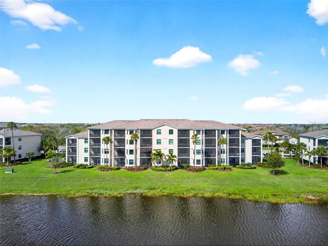 17520 GAWTHROP DRIVE 401, Lakewood Ranch, FL 34211