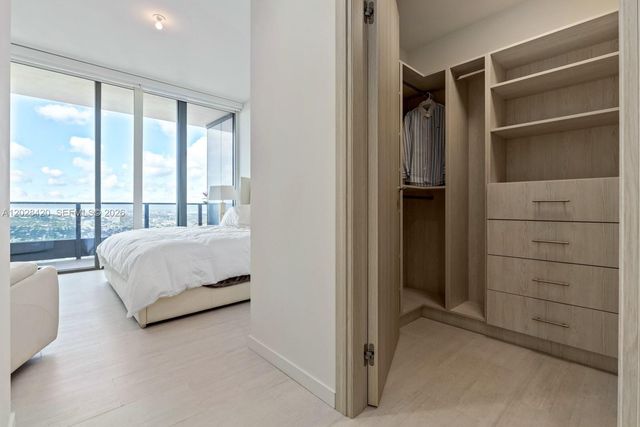 1000 Brickell Plaza PH6006, Miami, FL 33131