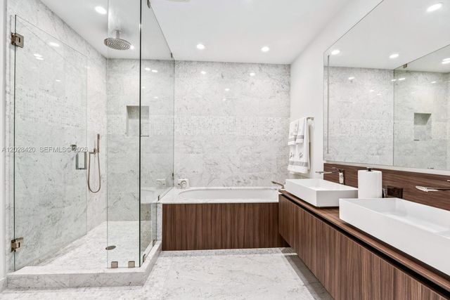 1000 Brickell Plaza PH6006, Miami, FL 33131