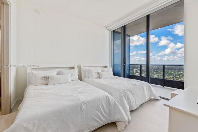 1000 Brickell Plaza PH6006, Miami, FL 33131