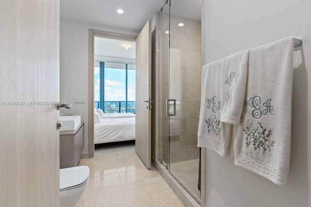 1000 Brickell Plaza PH6006, Miami, FL 33131