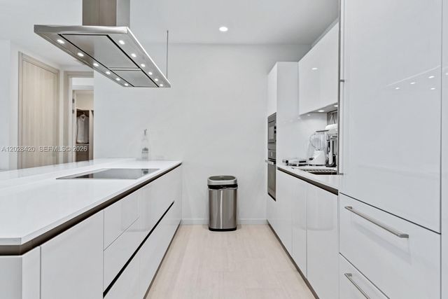 1000 Brickell Plaza PH6006, Miami, FL 33131