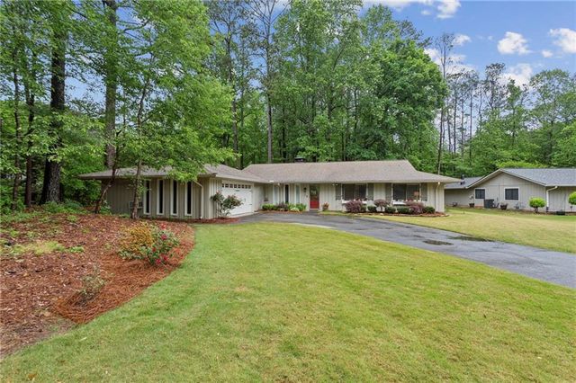 365 Briarwood Court, Marietta, GA 30068
