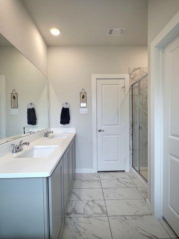 1212 Anderson Drive, Trenton, TX 75490