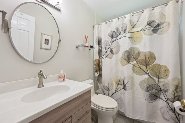 8 Highview Road, Madison, CT 06443