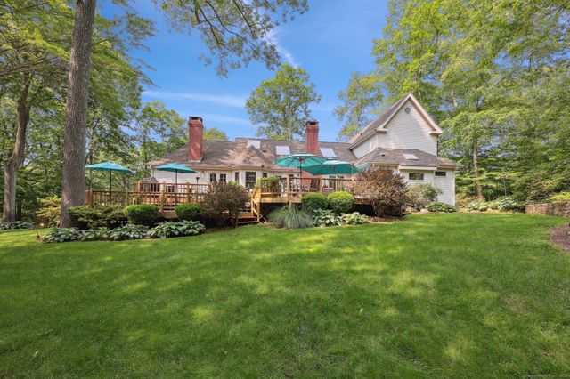8 Highview Road, Madison, CT 06443