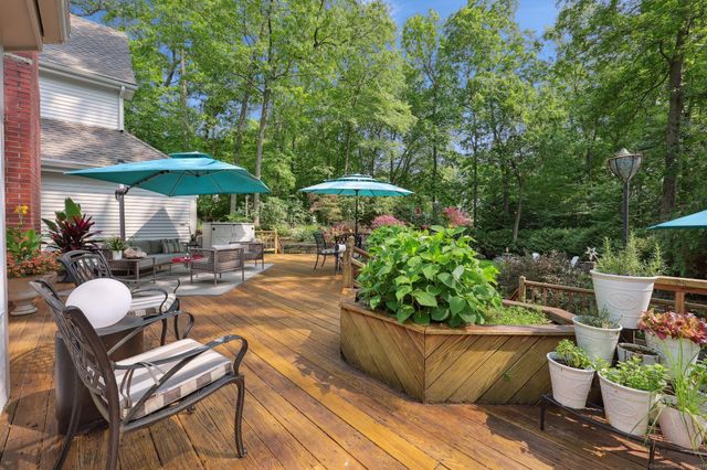 8 Highview Road, Madison, CT 06443