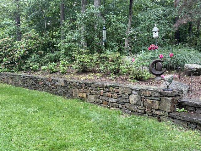 8 Highview Road, Madison, CT 06443
