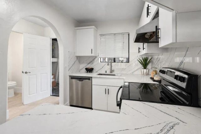 5580 Lake Park Way 21, La Mesa, CA 91942