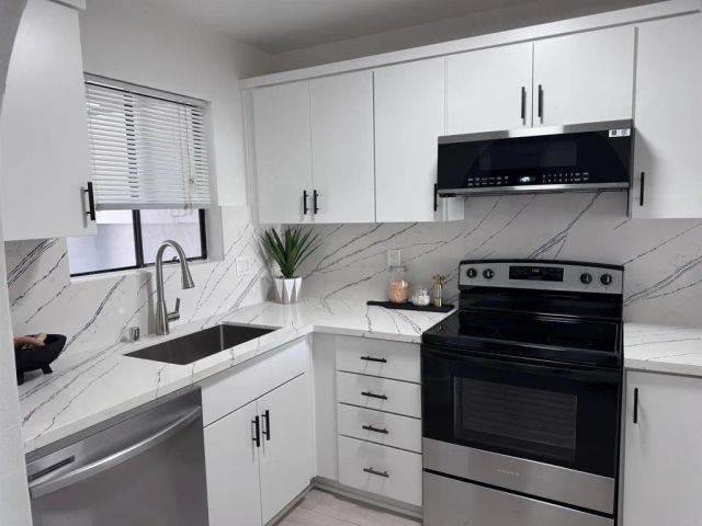 5580 Lake Park Way 21, La Mesa, CA 91942