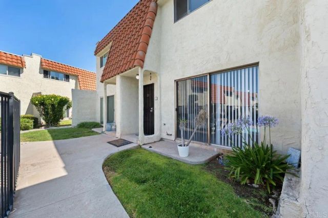 5580 Lake Park Way 21, La Mesa, CA 91942