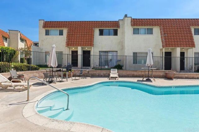5580 Lake Park Way 21, La Mesa, CA 91942