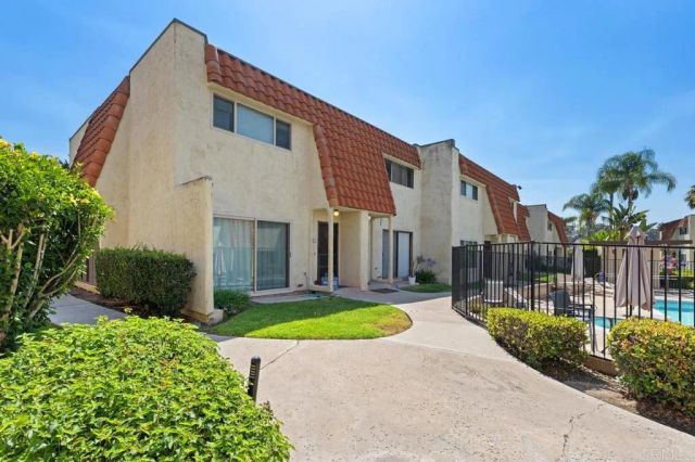 5580 Lake Park Way 21, La Mesa, CA 91942