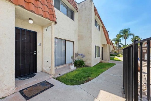 5580 Lake Park Way 21, La Mesa, CA 91942